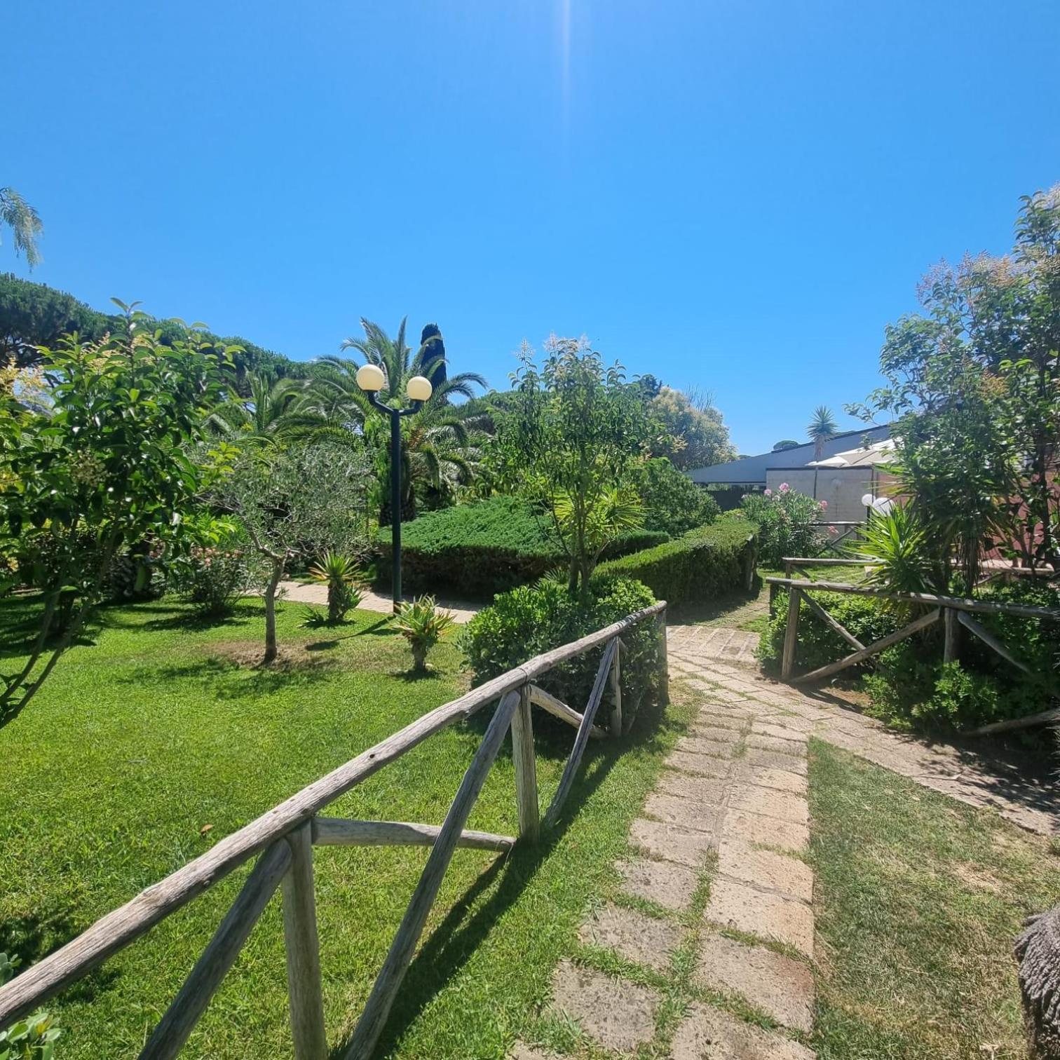Residence Solemaremma Castiglione della Pescaia Bagian luar foto